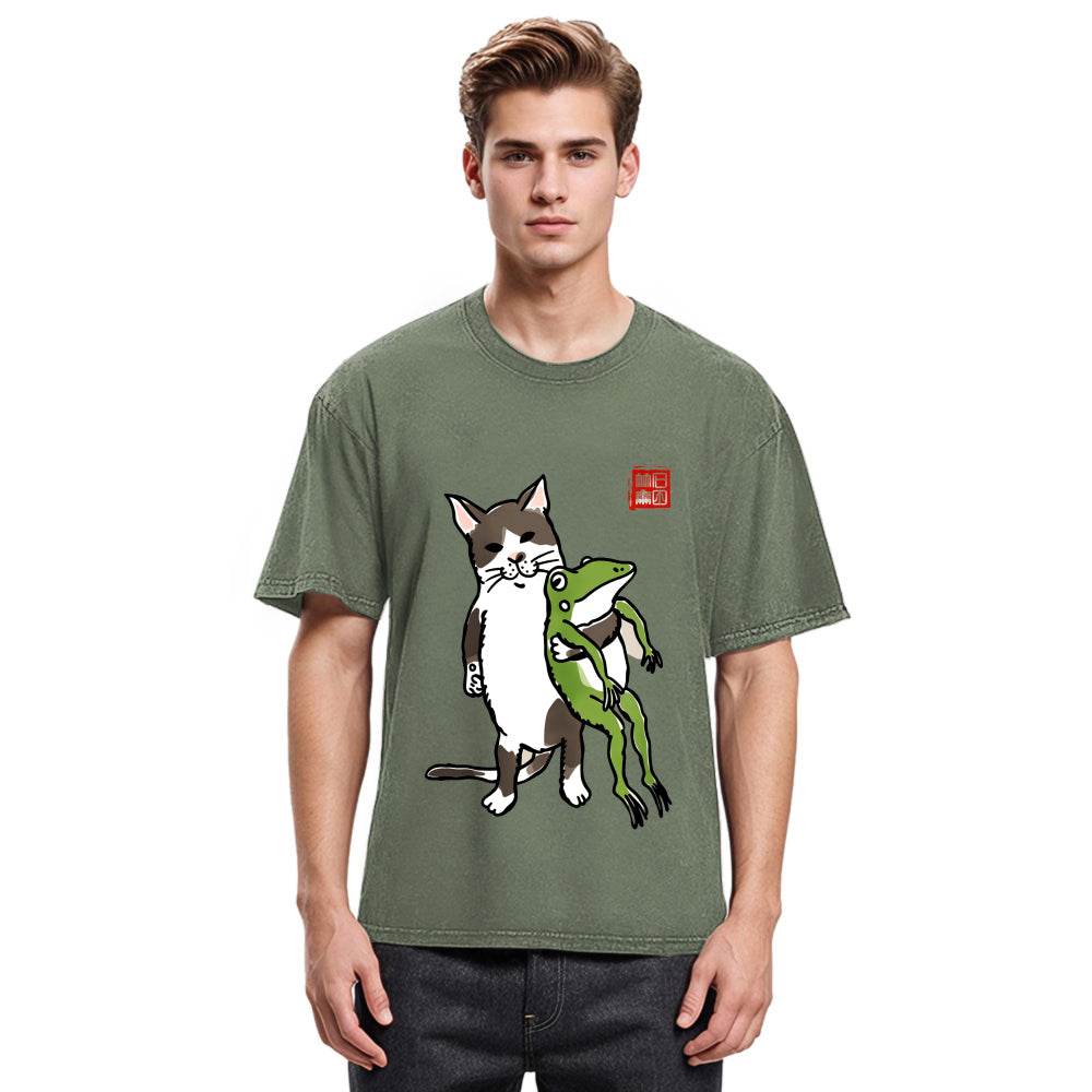 Tokyosol Cat Holding A Frog Classic T-Shirt