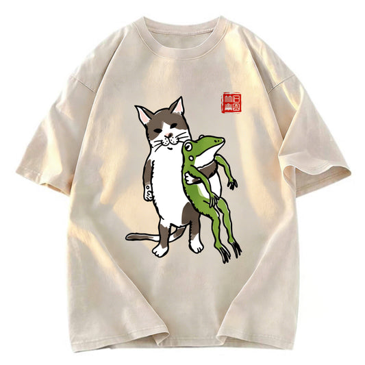 Tokyosol Cat Holding A Frog Classic T-Shirt
