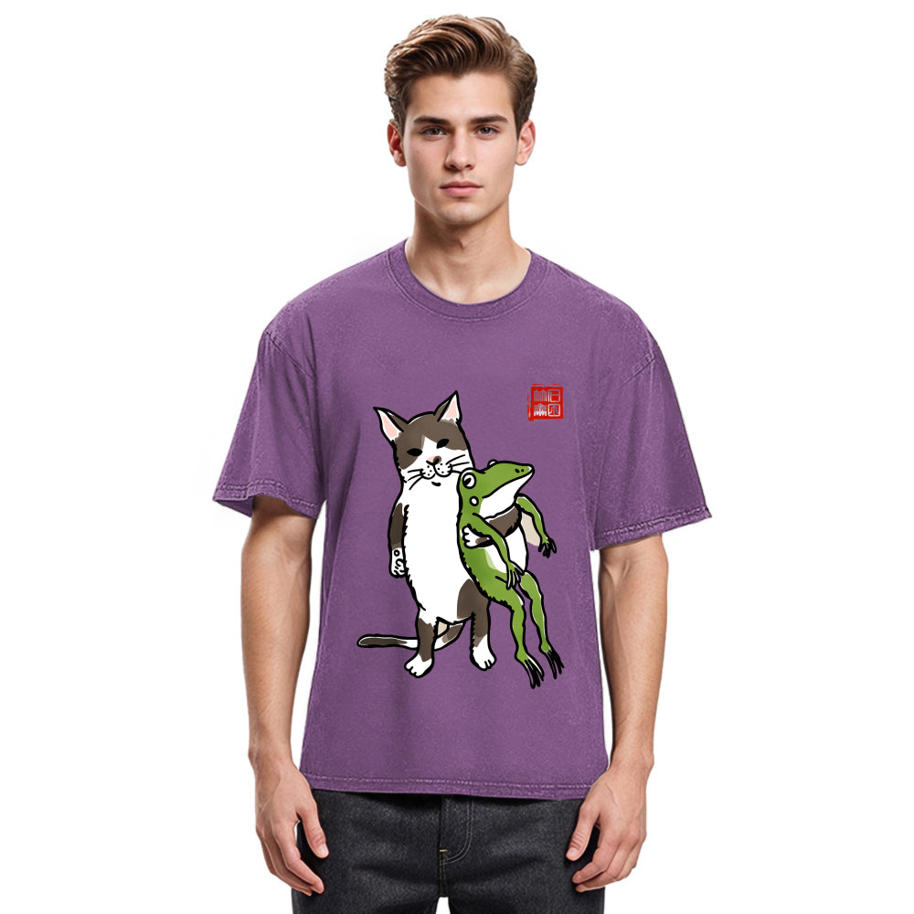 Tokyosol Cat Holding A Frog Classic T-Shirt