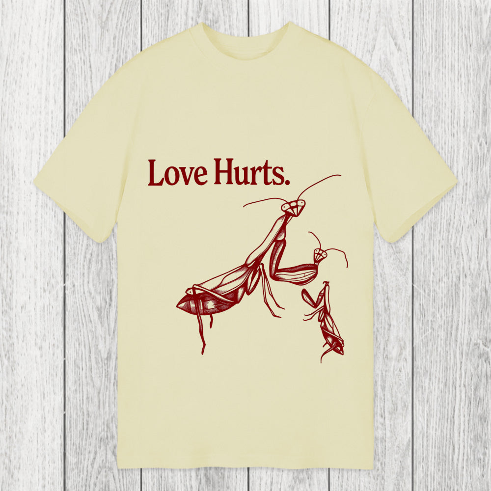 Tokyosol Love Hurts Funny Praying Mantis Classic T-Shirt