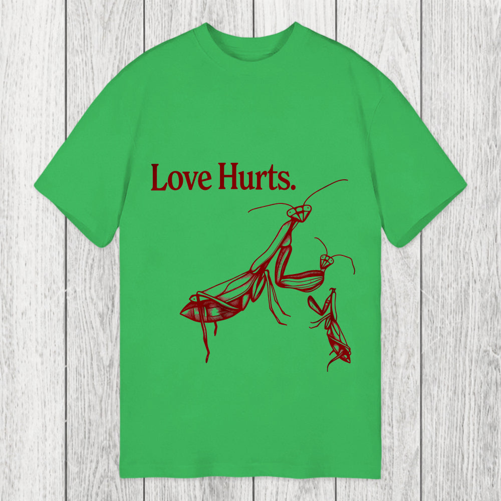 Tokyosol Love Hurts Funny Praying Mantis Classic T-Shirt